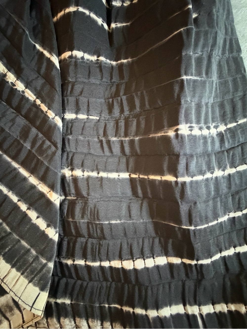 Oscar de la Renta Strapless Black and Cream Tie-Dye Midi Dress - Picture 7 of 10